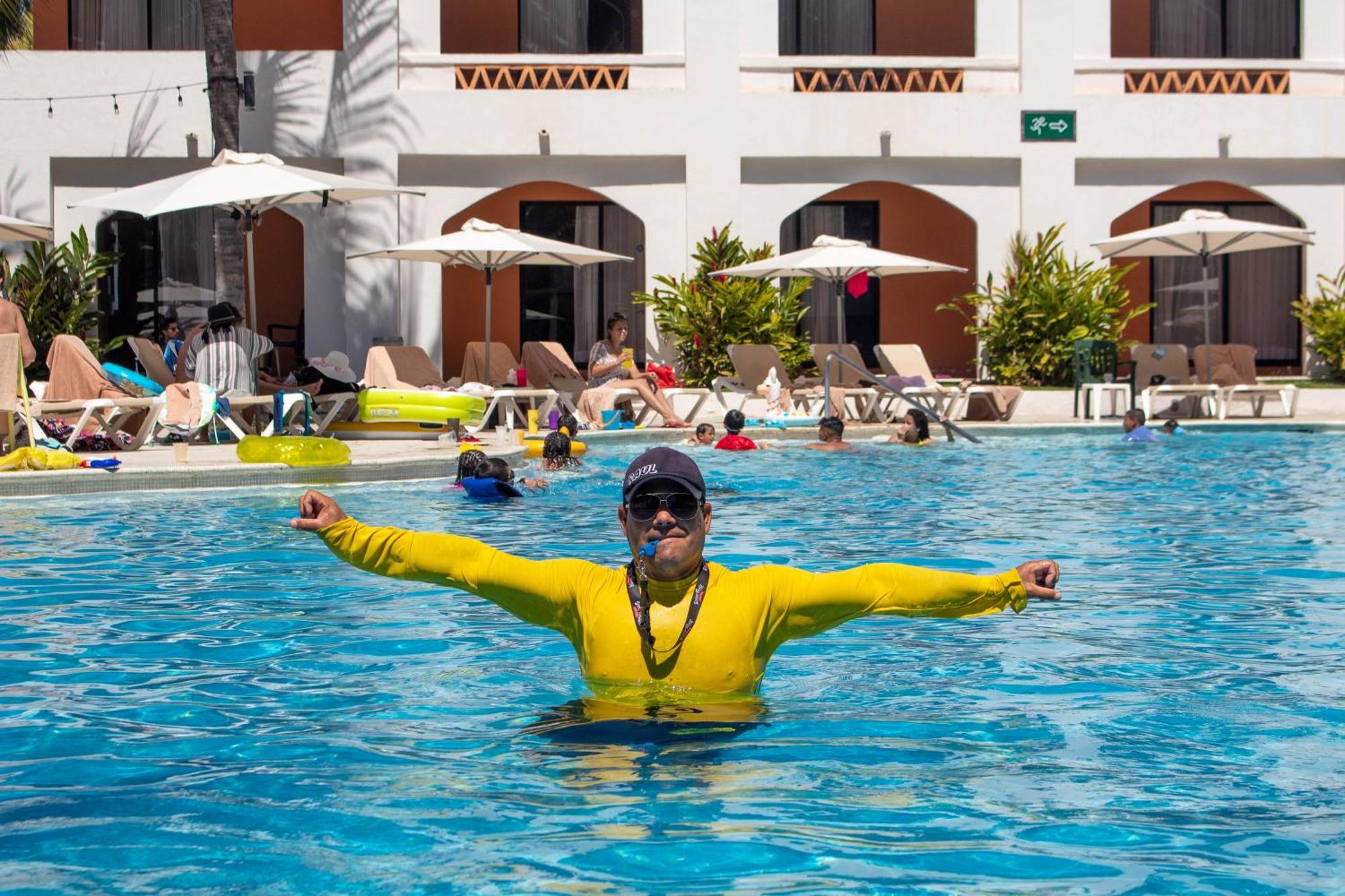 Plaza Pelicanos Club Beach Resort All Inclusive Puerto Vallarta Bagian luar foto