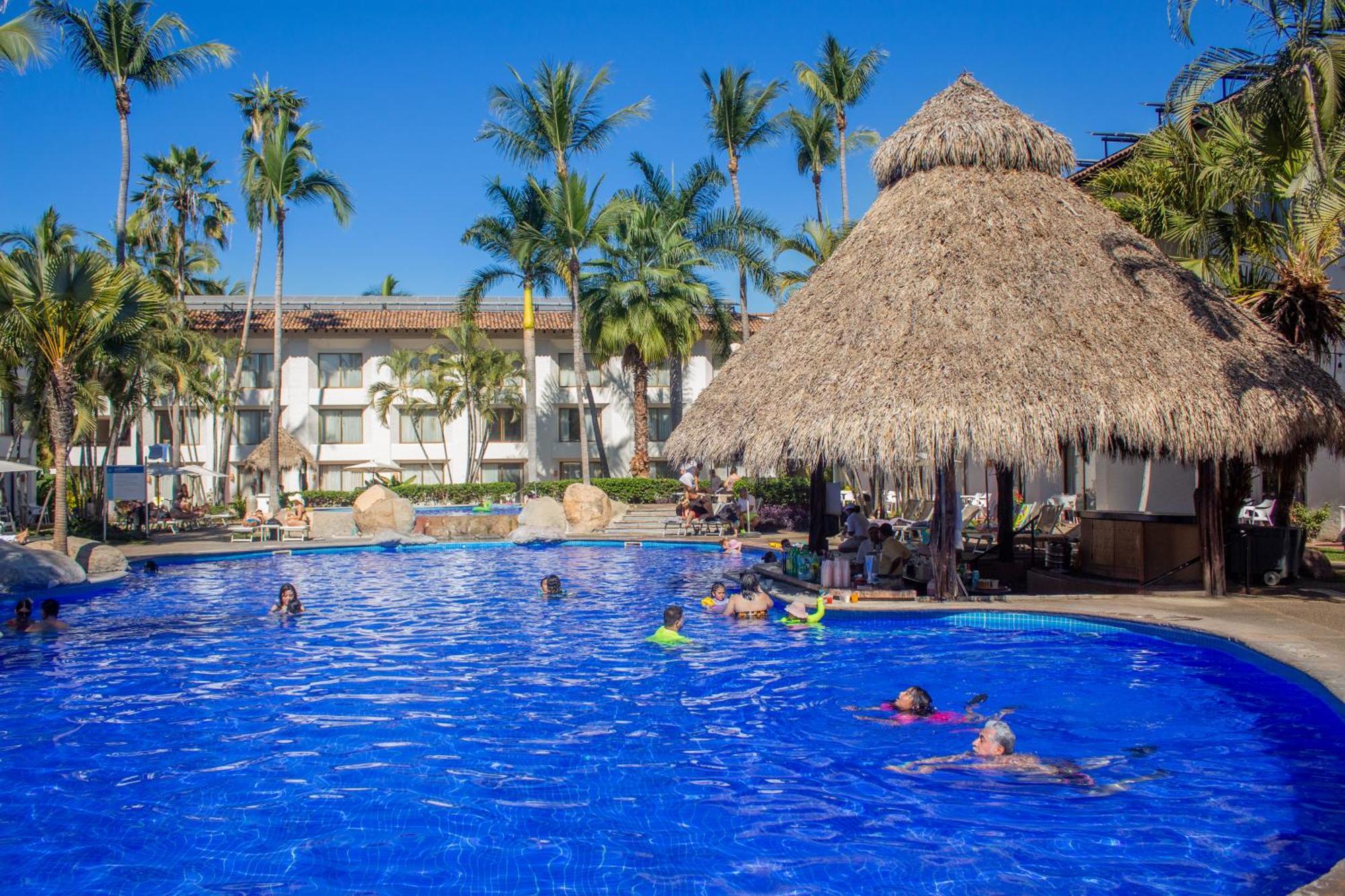 Plaza Pelicanos Club Beach Resort All Inclusive Puerto Vallarta Bagian luar foto