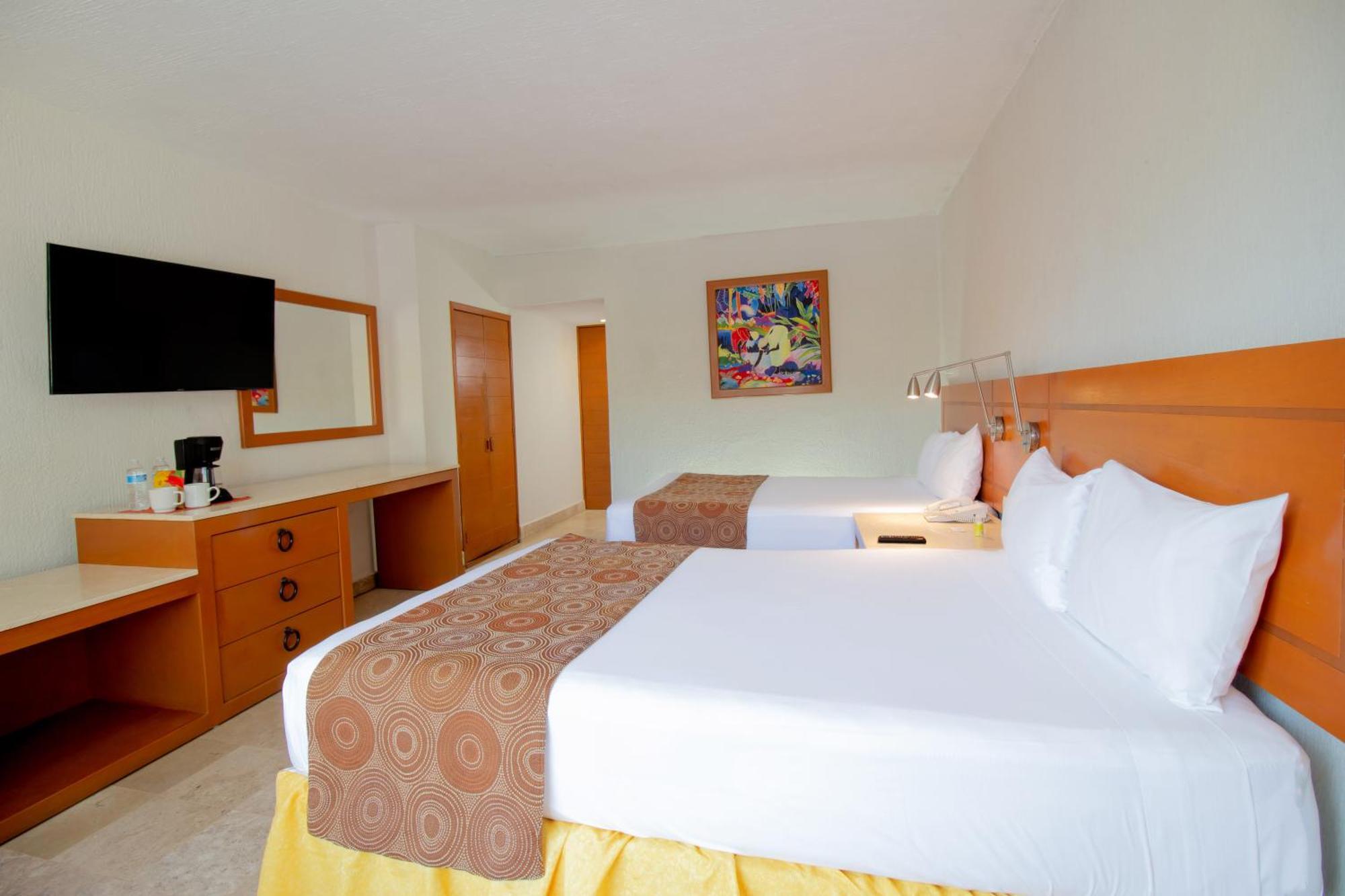 Plaza Pelicanos Club Beach Resort All Inclusive Puerto Vallarta Bagian luar foto